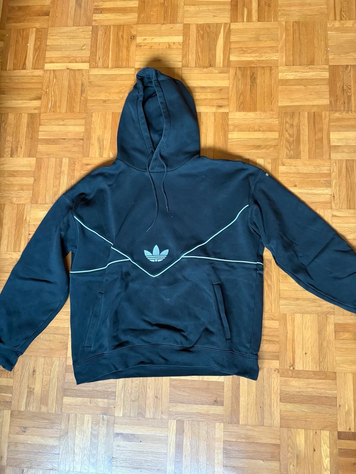 Bild: Adidas Pullover